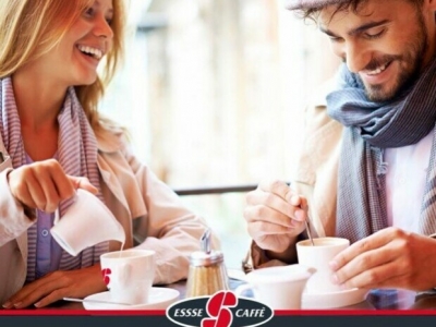 Beber café se asocia con menor riesgo de enfermedad del hígado crónica